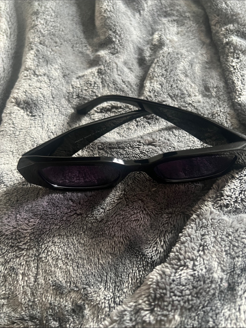 Prada Black Women's Oversized Sunglasses with Gold Logo Accent - Picture 8 of 10